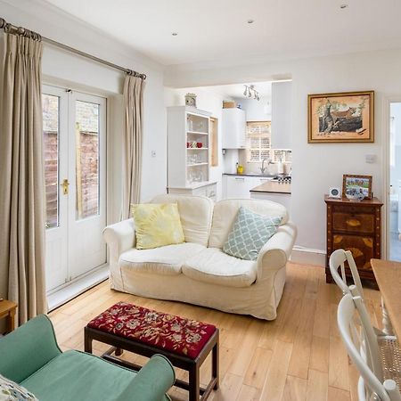 Charming 2Br Flat With Patio In Hammersmith London Exterior photo